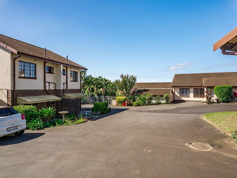 For Sale | New Germany  | 2 Bedroom 1.5 Bathroom Cosy Townhouse - Photo 2