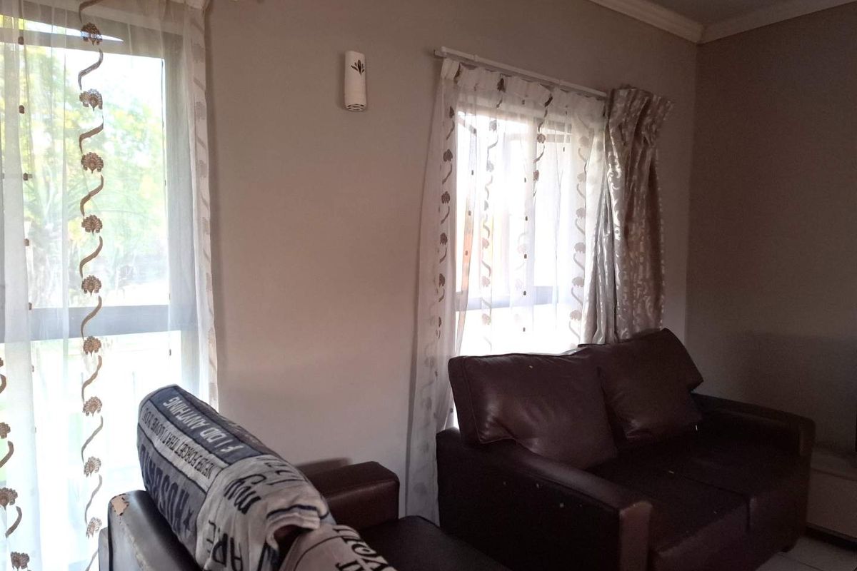 2 Bedroom Apartment in Popular Concerto Symphony Park Hartbeespoort - Photo 4