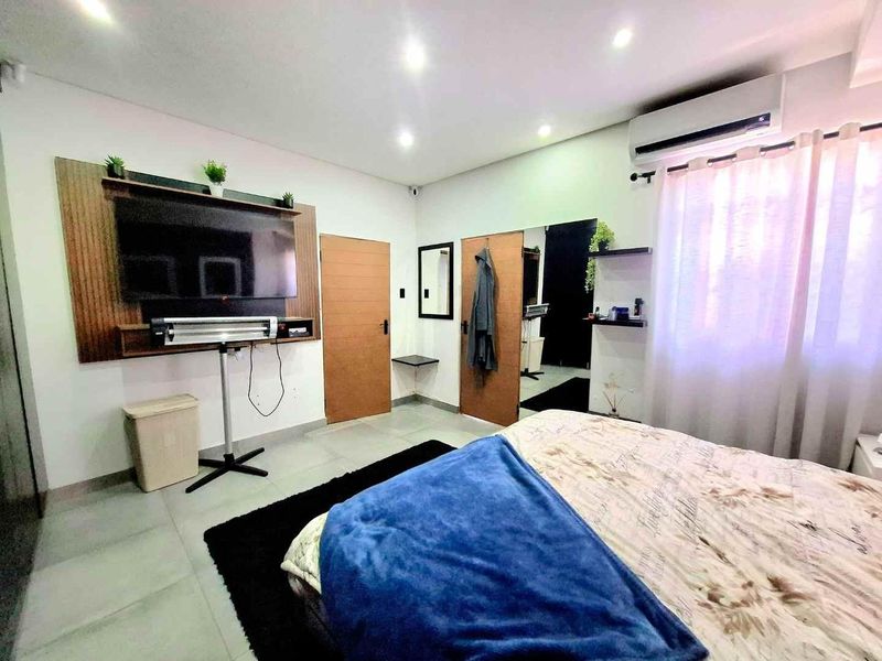 Modern luxury meets high-yield investment potential - Photo 5