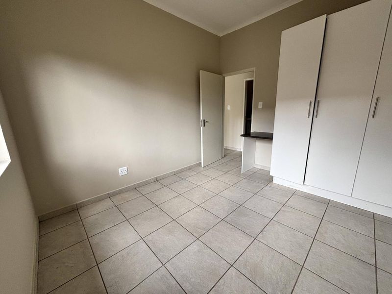2 Bedroom unit in a secure, well-managed complex. - Photo 10