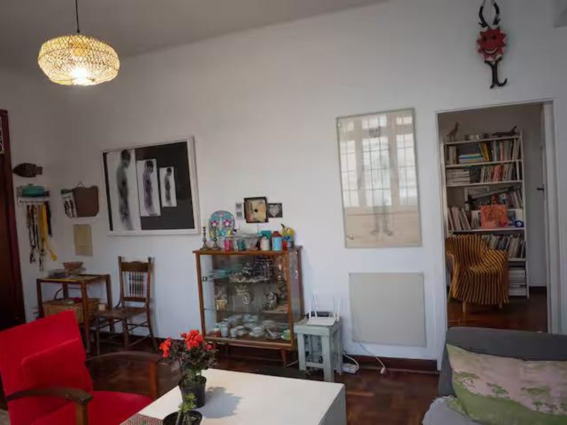 Charming Room in Prime Location - Photo 9