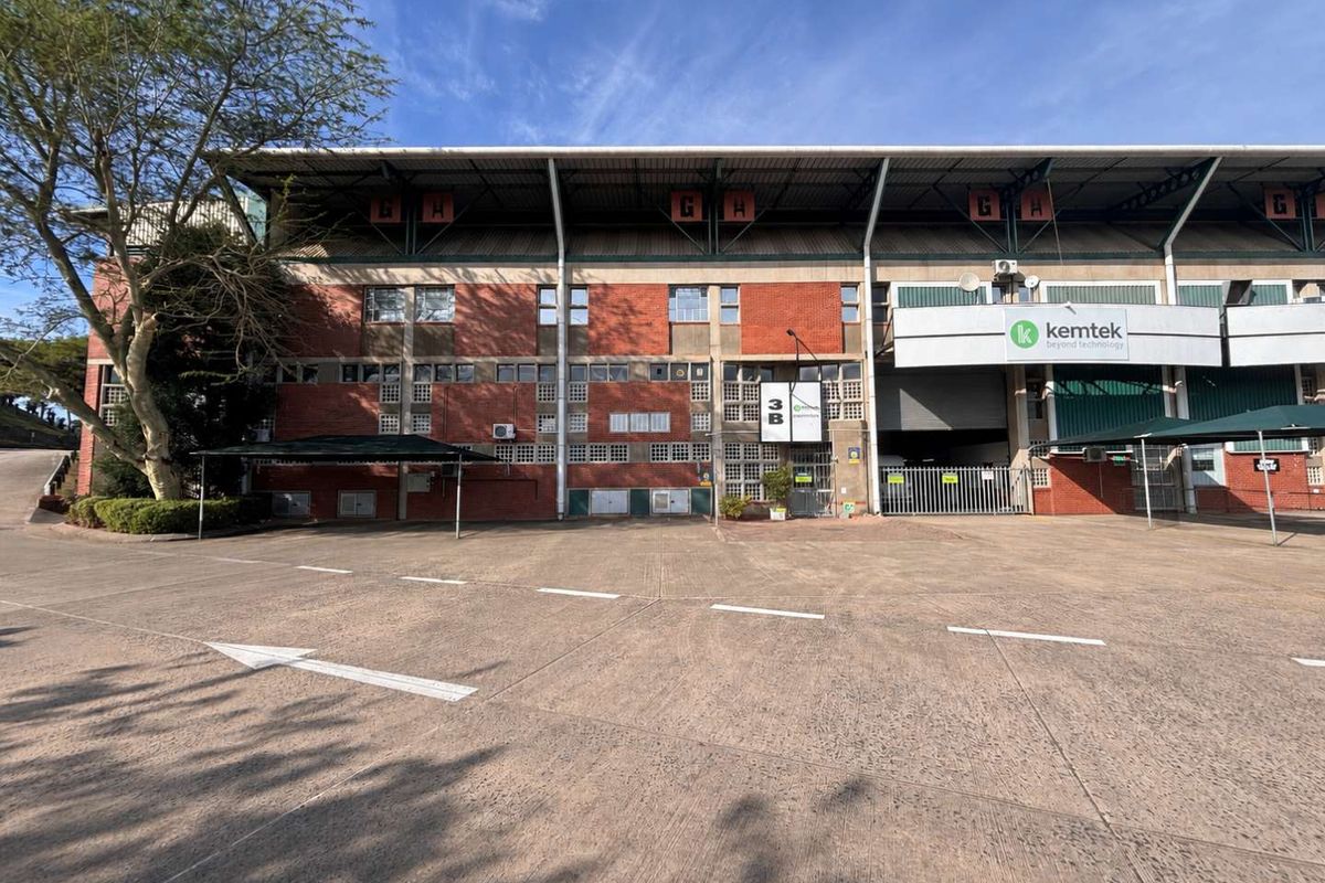 1 224m2 Industrial Unit with 300m2 Offices | Westgate Park - Photo 2