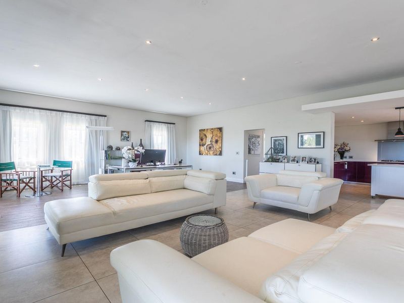 Weekend West Coast Beach House Awaits You - Photo 5