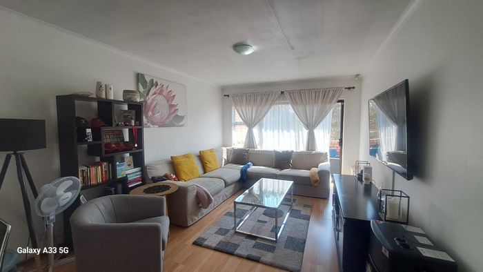 Property #2402212, Apartment Rental Monthly in Buccleuch