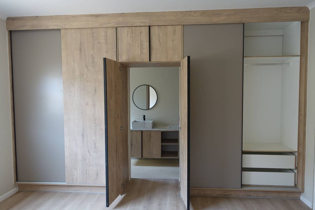 BRAND-NEW FAMILY HOME IN THE TRANQUIL ROSSMUND GOLF VILLAGE - Photo 3