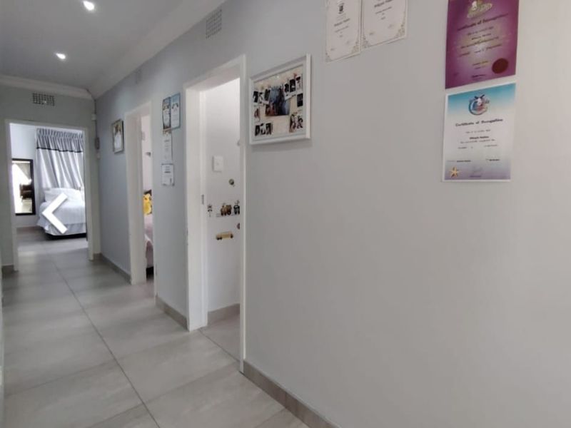 Solar-Powered Serenity with Ample Parking & Pool! - Photo 6