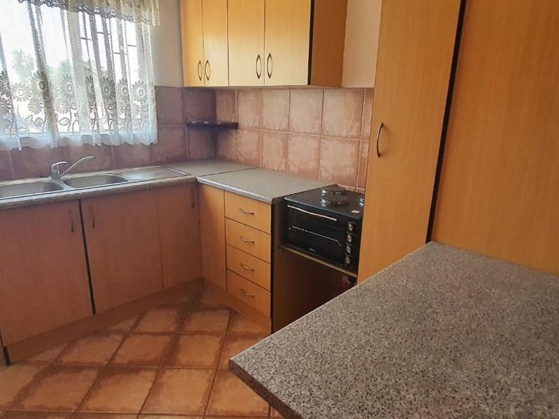 Eight bedrooms house for sale in Mountain View - Photo 9