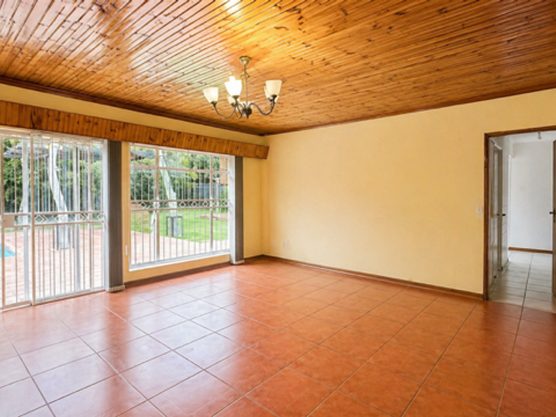 Versatile Family Living with Private Flatlet & Entertainer’s Garden - Photo 6