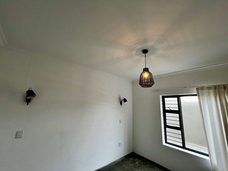 Freestanding Home to Rent - Photo 4