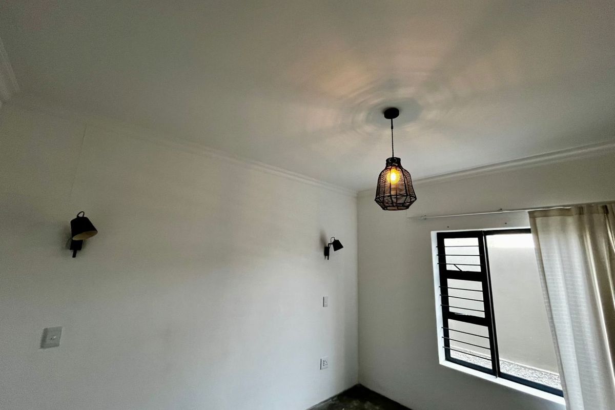 Freestanding Home to Rent - Photo 4