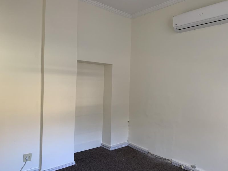 Offices with loads of character - Photo 5