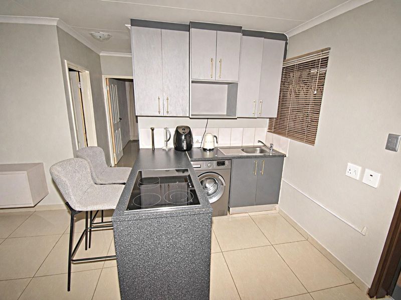 Beautiful Family Home in Dawn City - Photo 7