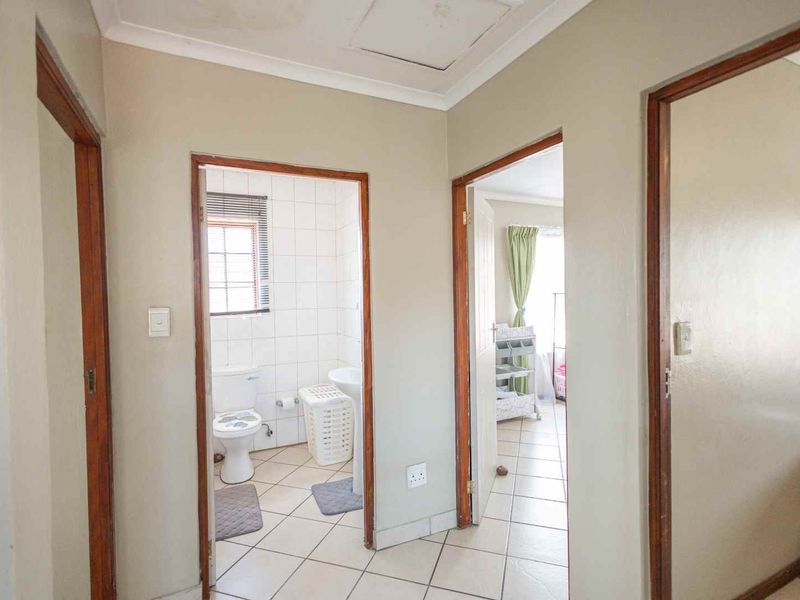 Two bedroom Duplex Townhouse in Celtisdal, Centurion - Photo 8