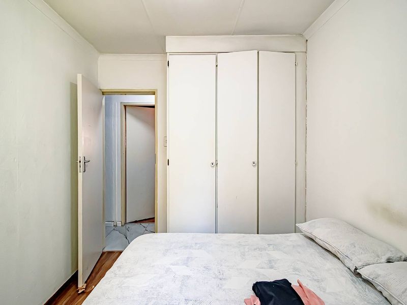 3 Bed 1 Bath House in a secure complex - Photo 4