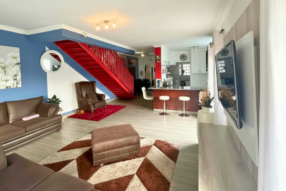 Pet-Friendly 3-Bedroom Family Apartment with Spacious Garden - Photo 2