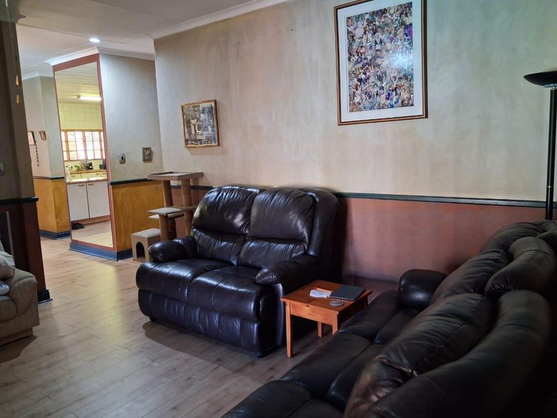 Four bedroom family house for sale in Steiltes with the option to work from home - Photo 9