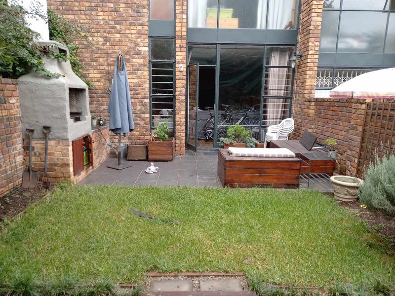 2 Bedroom 1 Bathroom unit in Cresta - Photo 1