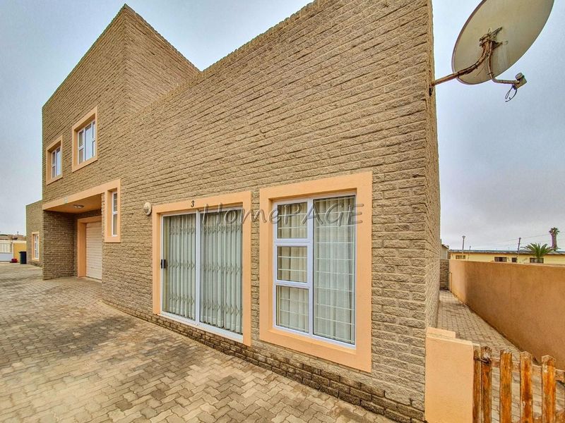 Ext 1, Henties Bay:  3 Bedr Townhouse is for Sale - Photo 5