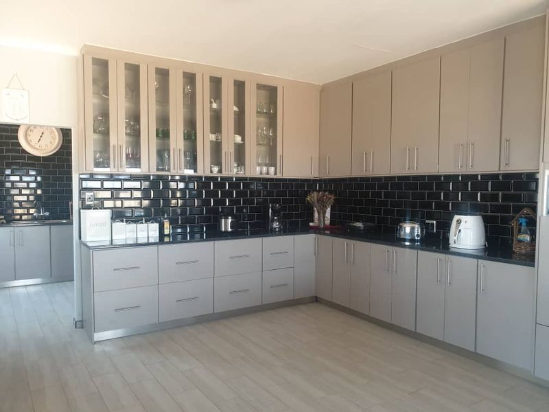 MANY HILLS - PLOT WITH 2 HOUSES FOR SALE - Photo 6