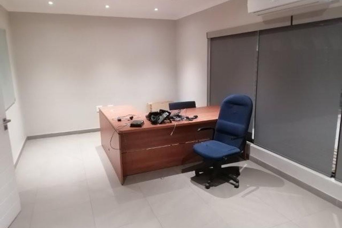 WAREHOUSE WITH OFFICE + HOUSES - FOR SALE - BRAKWATER - Photo 2