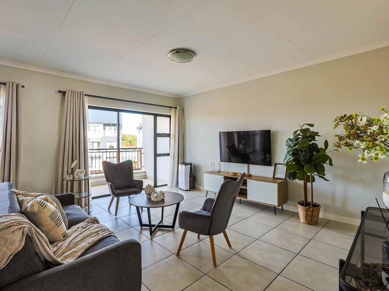 Fully Furnished 2-Bedroom, 2-Bathroom Apartment – Luxury Resort-Style Living - Photo 4