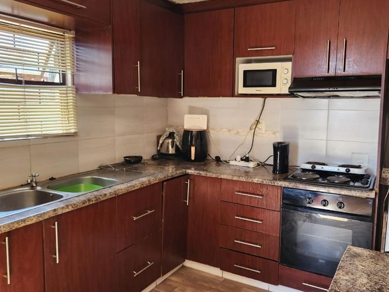 Charming Three-Bedroom Home for Sale in Nyanga, Cape Town - Photo 9