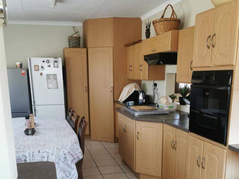 TIRED OF THE HUSSLE AND BUZZLE - BUSHVELD HAVEN - Photo 9