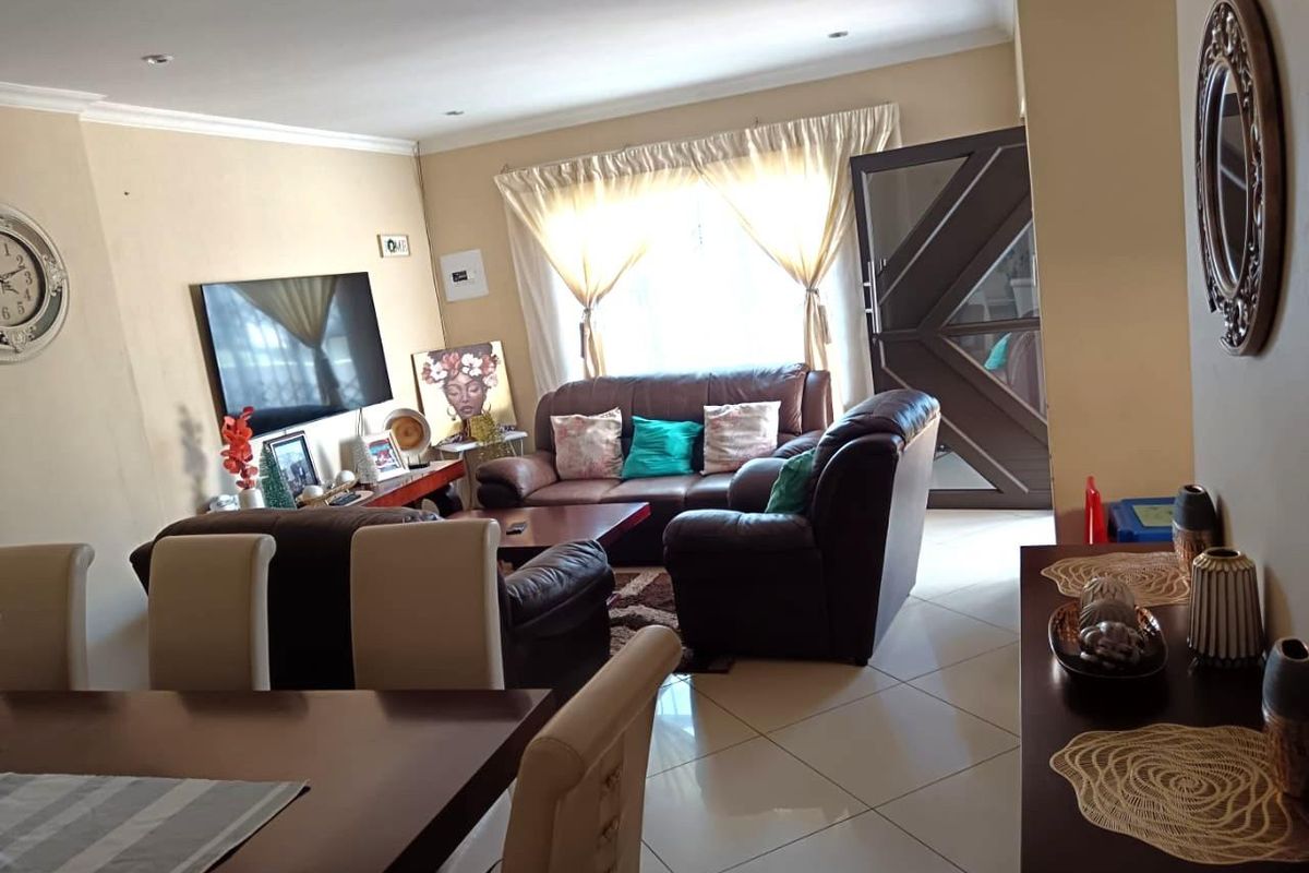 3 Bedroom  House for Sale in Leondale, Germiston - Photo 5