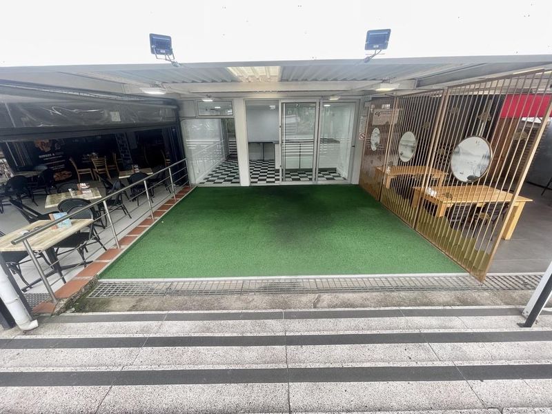 Hendra - Prime Retail / Restaurant Space To Let in Central Durban North - Photo 2