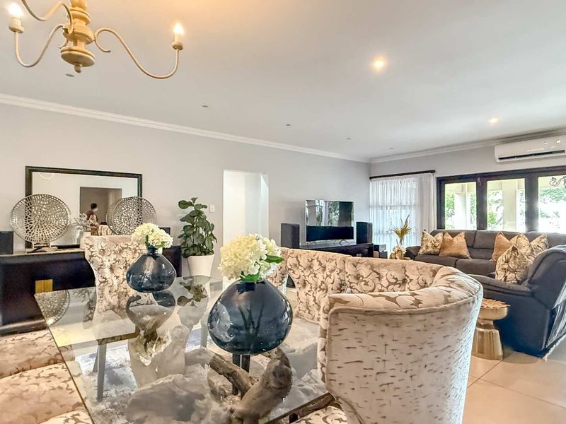 4-Bedroom Waterfront Home with Direct Access to the Golf Course - Photo 5