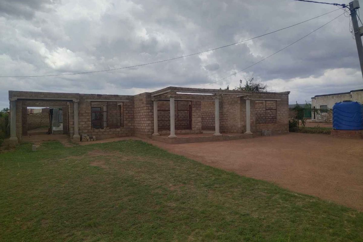 Unfinished 3 bedrooms house for sale in Klipgat - Photo 4