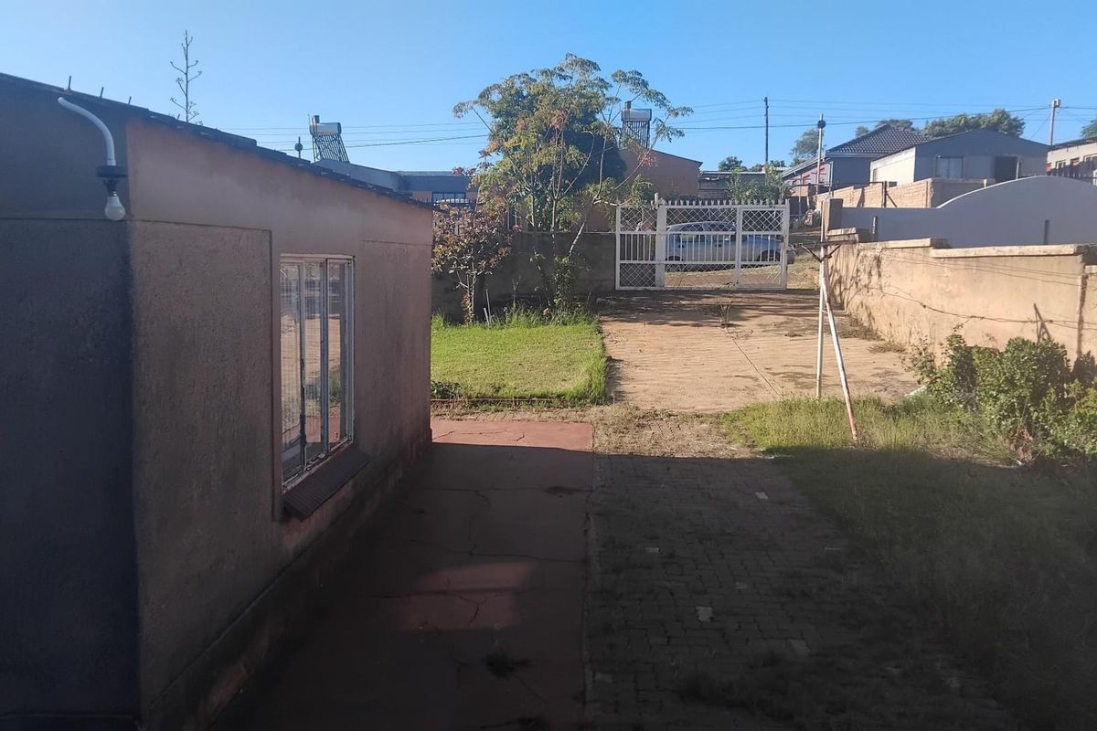 1 Bedroom House For Sale in Ga-Rankuwa View - Photo 2
