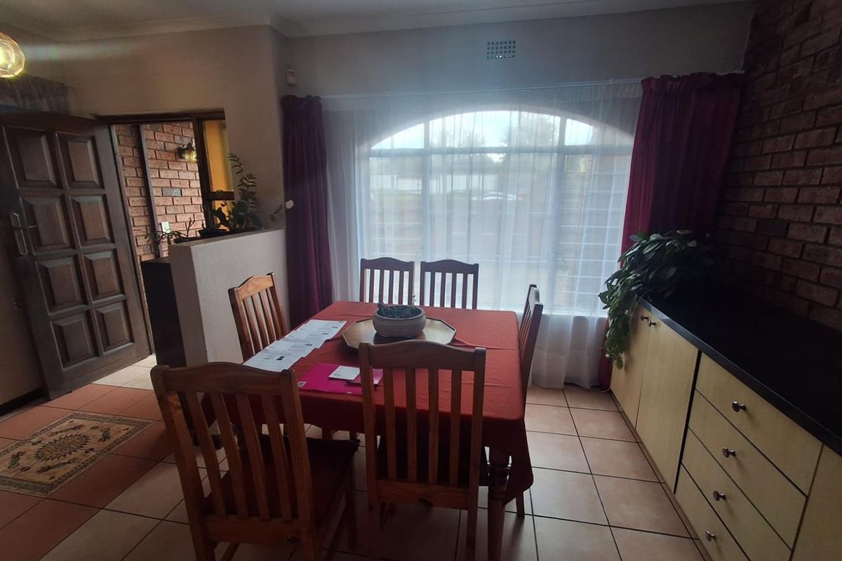 FAMILY HOME IN CUL-DE-SAC GLENVISTA - Photo 3