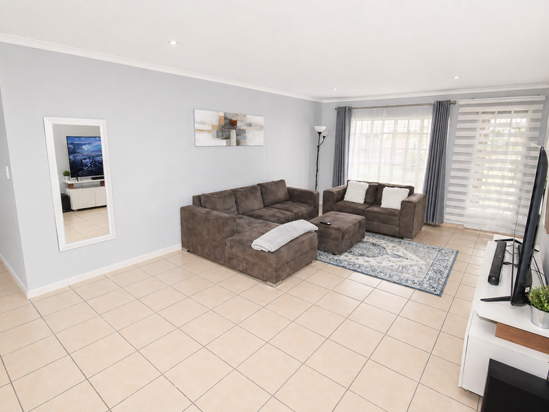 Modern Simplex Townhouse - Photo 4