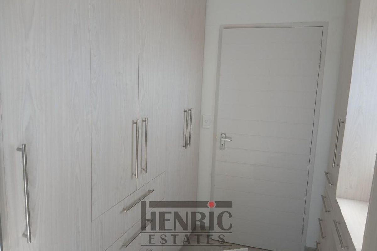 Modern Lifestyle & Perfect Location – NEAR THE OCEAN - Photo 2