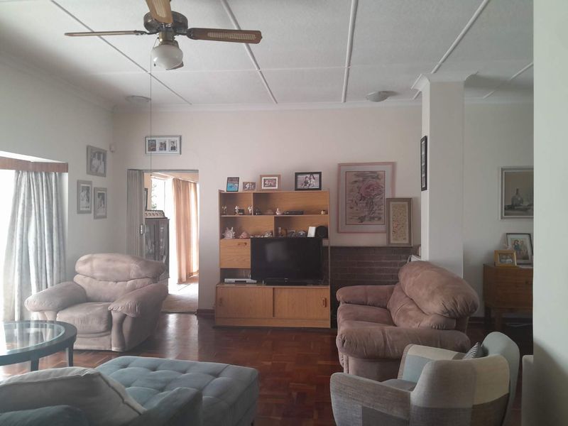 Spacious 4 Bedroom Family Home in Lunmeyer - Photo 7