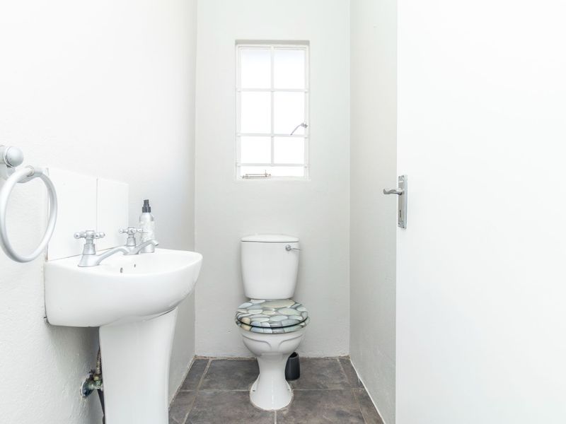 2 homes on one Property! Excellent Rental opportunity! - Photo 9
