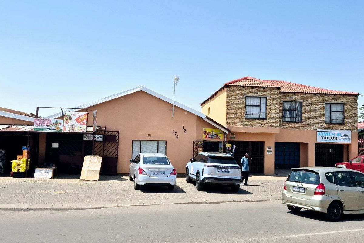 Excellent Investment Opportunity – Mixed-Use Commercial Property - Photo 5