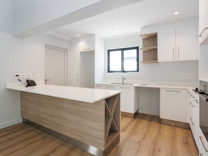 A Spacious Single-Level Home Designed for Elegant Retirement Living - Photo 4