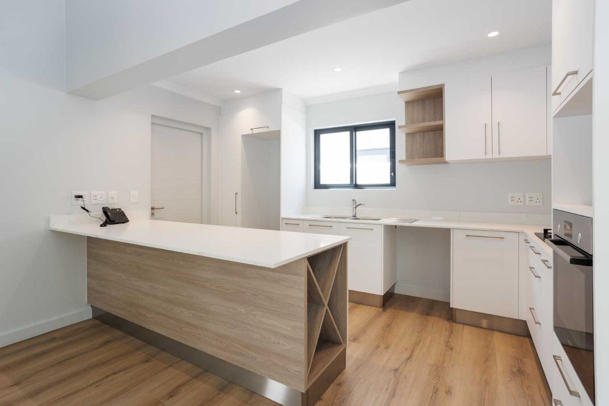 A Spacious Single-Level Home Designed for Elegant Retirement Living - Photo 4