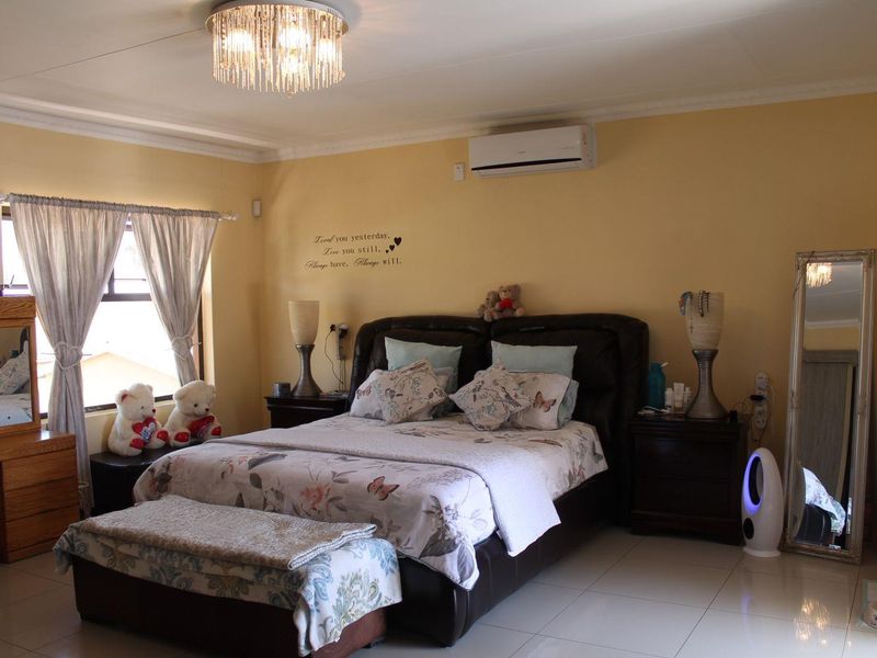 Stunning Property with loads of in and outside living - Photo 8