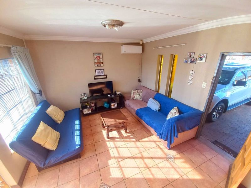 Two Bedrooms house for Sale in Heuweloord Centurion - Photo 5