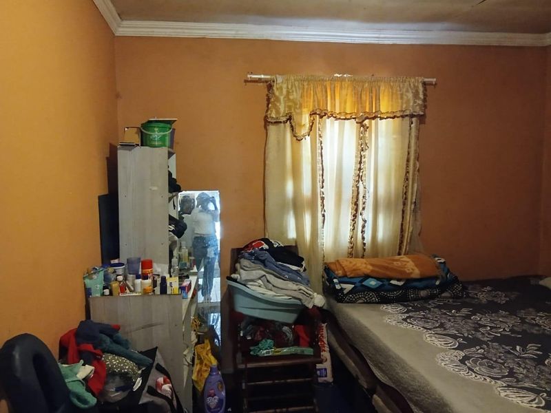 Charming 2-Bedroom House in Kuyasa - Spacious and Inviting - Photo 9