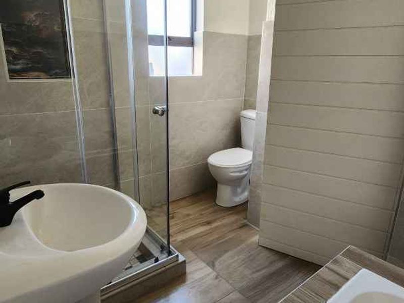 3 Bedroom Home For Sale - Photo 8
