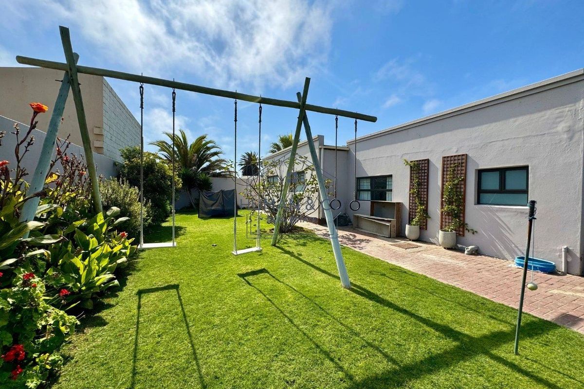 Spacious 5 Bedroom house in prime Meersig Area - Photo 2