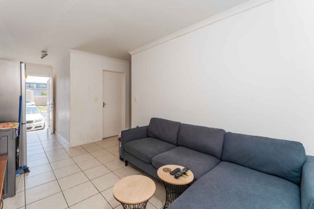 Secure Living in Vanguard - Photo 4