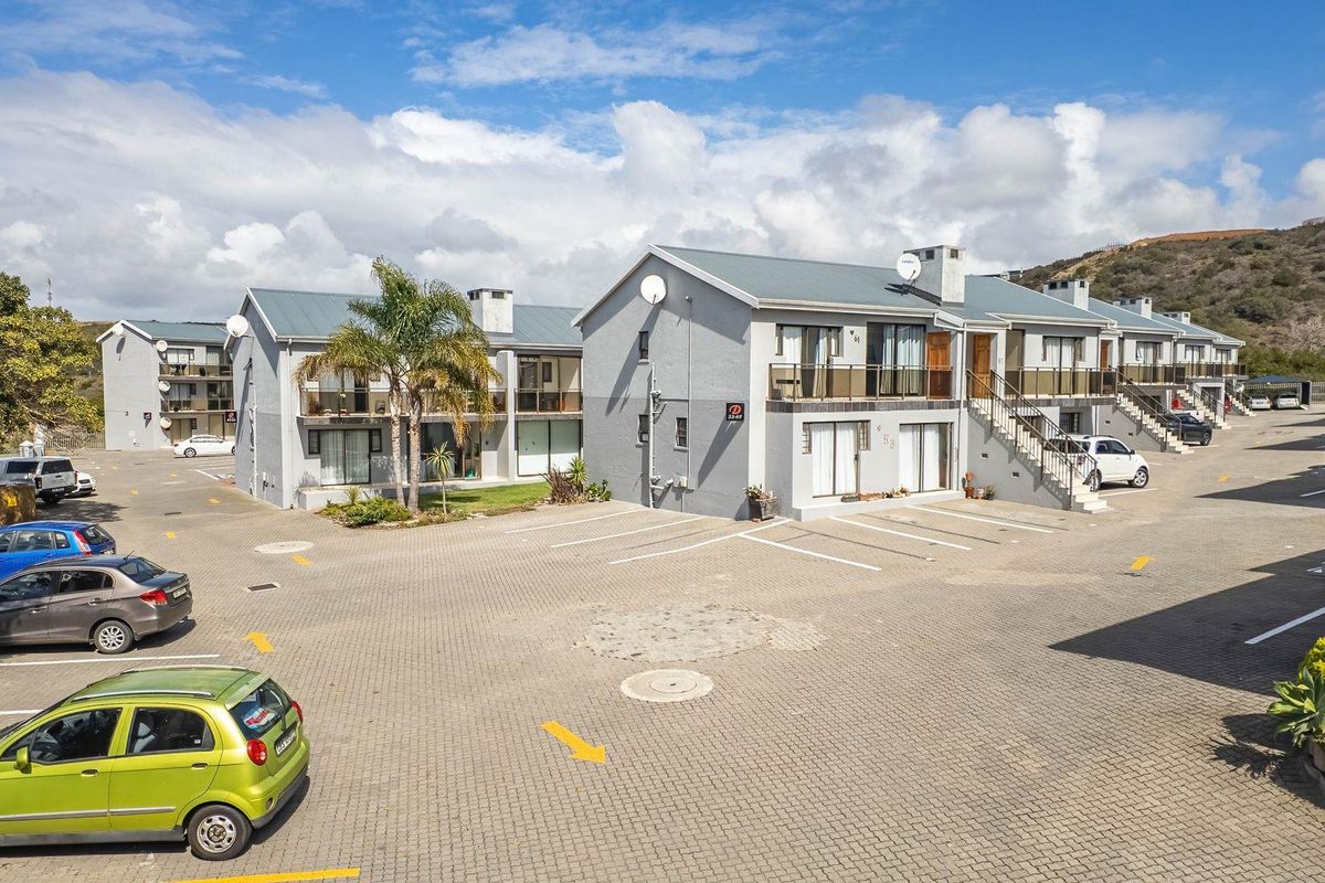 Live & earn: Excellent income property by Hartenbos - Photo 4