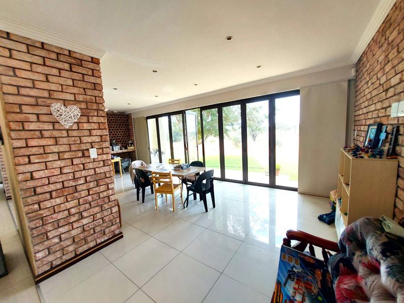 LARGE FAMILY HOME IN A TRANQUIL SETTING - OMEYA GOLF ESTATE - Photo 2