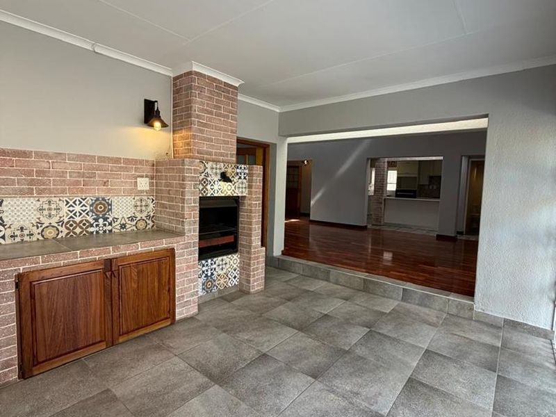 Stunning 4-Bedroom Home in a Secure Estate - Photo 9