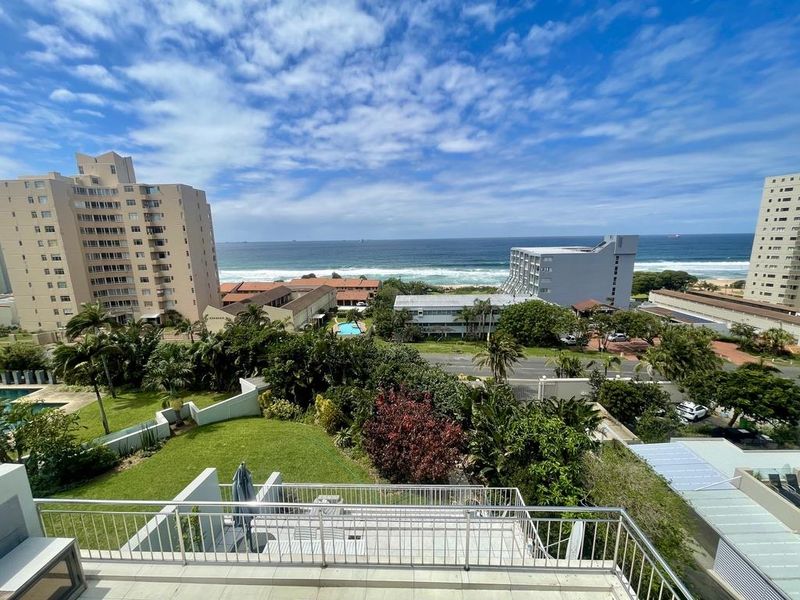 Hendra - Luxury Penthouse with Stunning Ocean Views in Prime Location - Photo 3